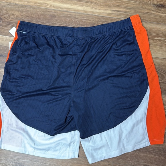 Reebok men’s basketball shorts. - Picture 3 of 3